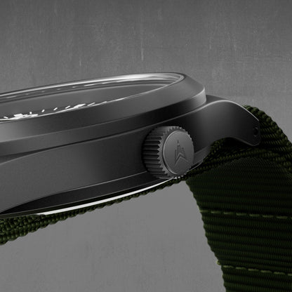 VeyField™ 41 Field Watch — Reliable in Any Conditions