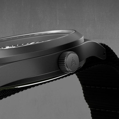 VeyField™ 41 Field Watch — Reliable in Any Conditions